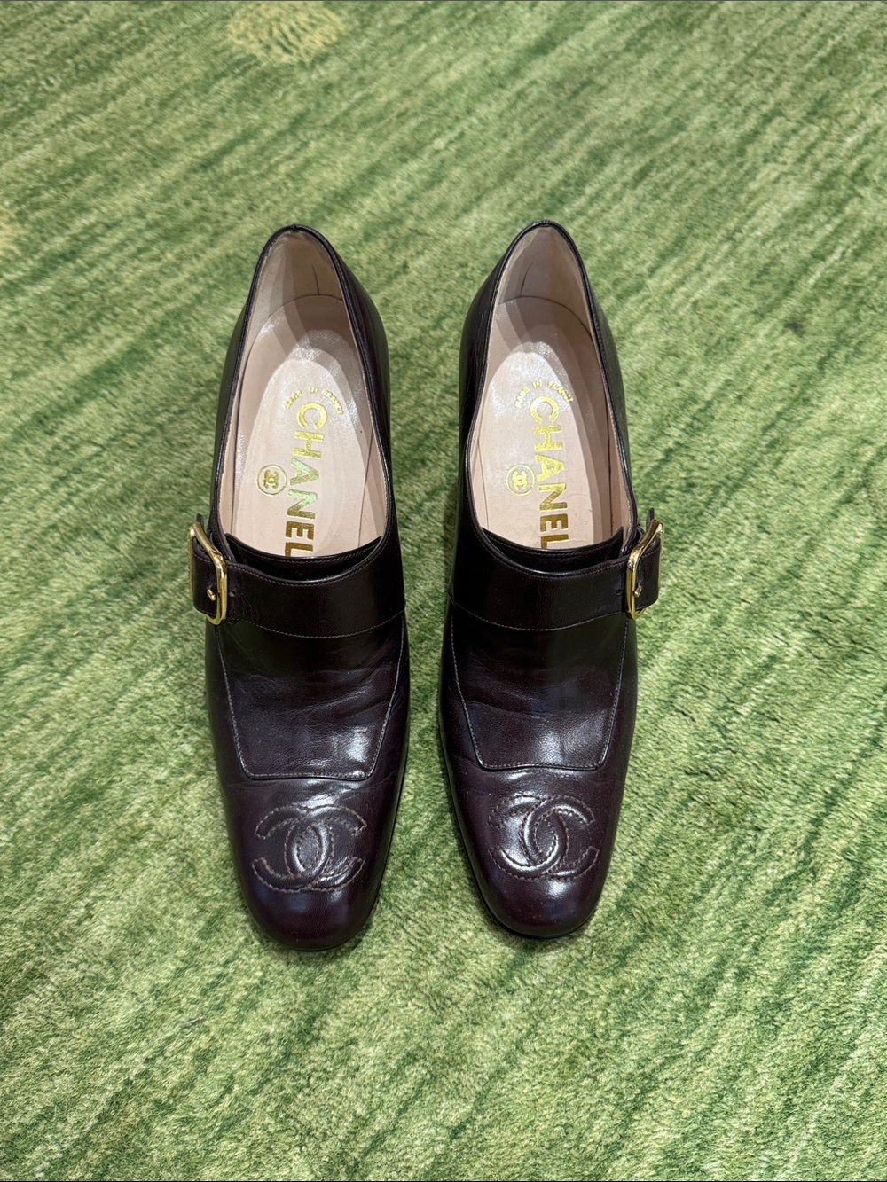 Chanel vintage brown leather pumps size 36